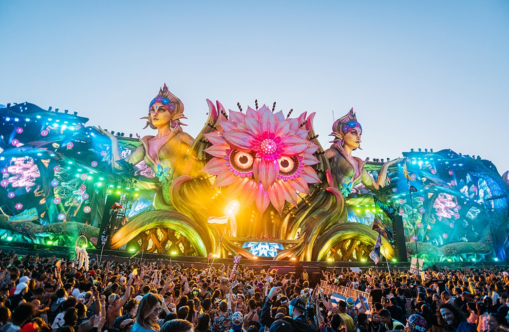 Camp EDC in a Campervan: Your Guide to Raving in Vegas