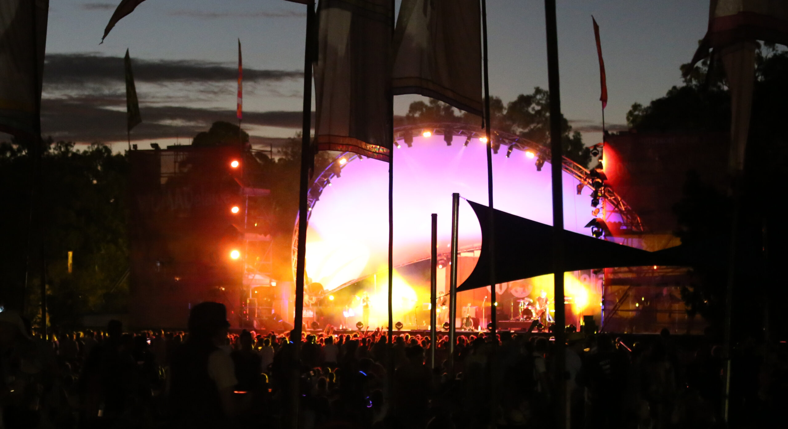 Crowds and lake at TSB Bowl of Brooklands, Pukekura Park