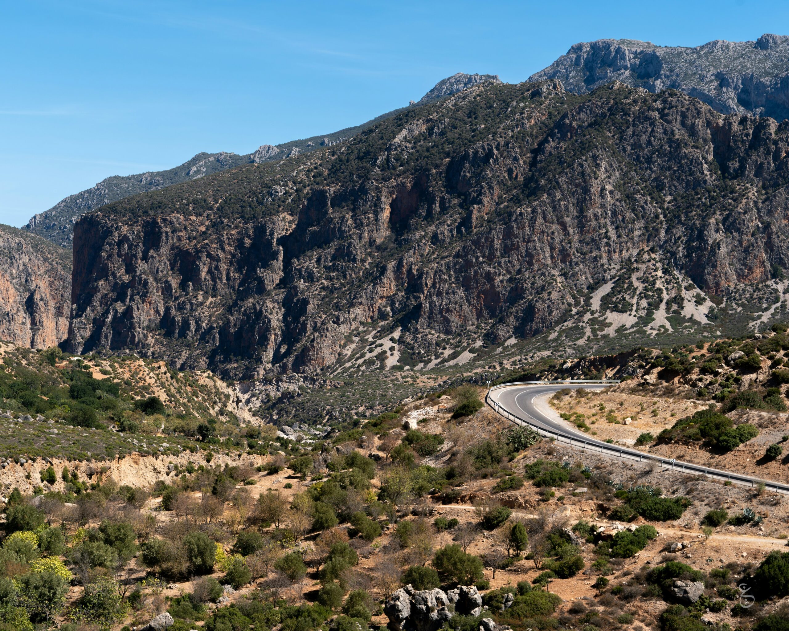 Sierra Nevada mountain pass
